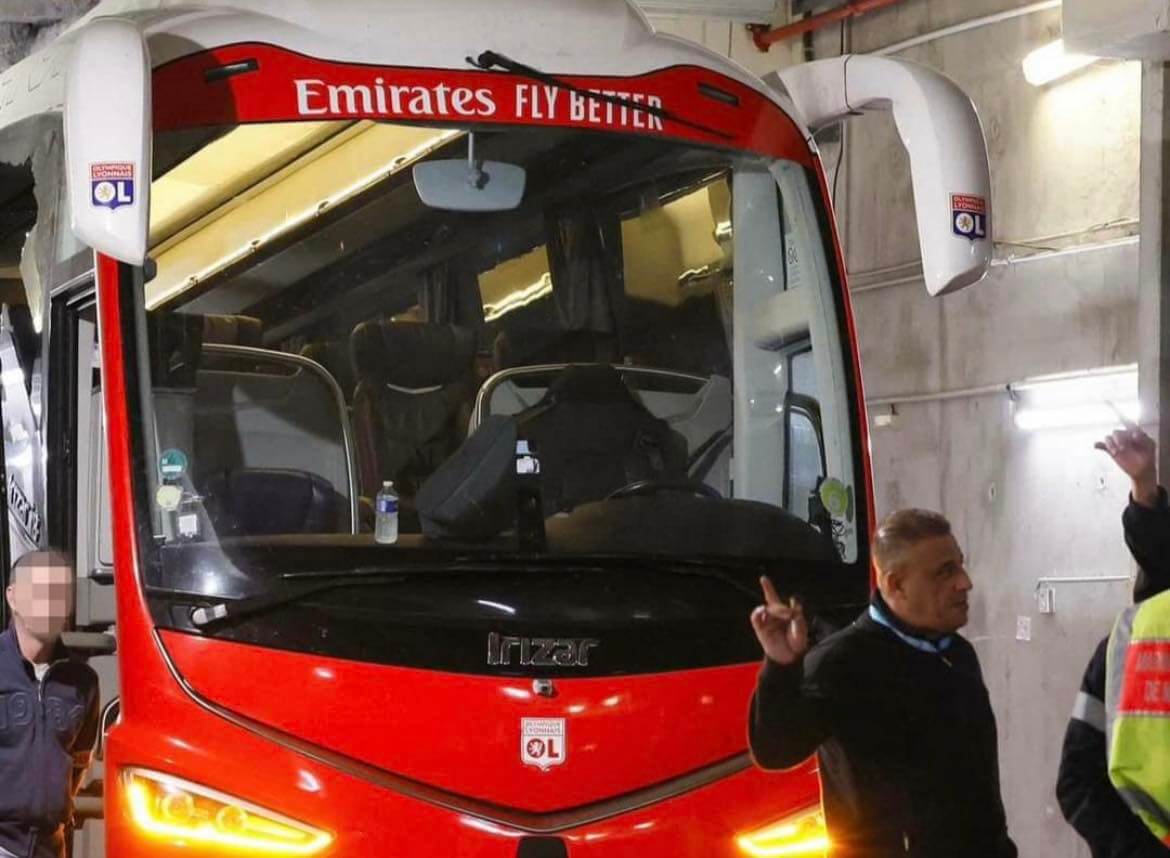 Kuriozalny błąd kierowcy autokaru. Mecz drużyny Arsenalu musiał zostać przełożony Obraz wpisu