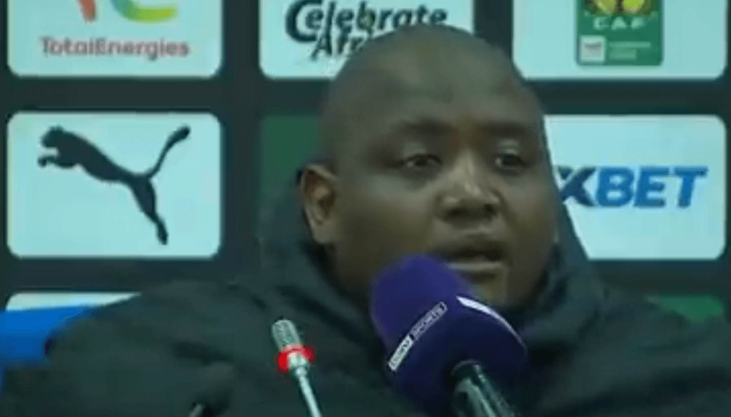 Lokalni szamani mieli pomóc zespołowi w wygranej? Szkoleniowiec klubu z Afrykańskiej Ligi Mistrzów wściekł się na dziennikarzy [WIDEO] Obraz wpisu