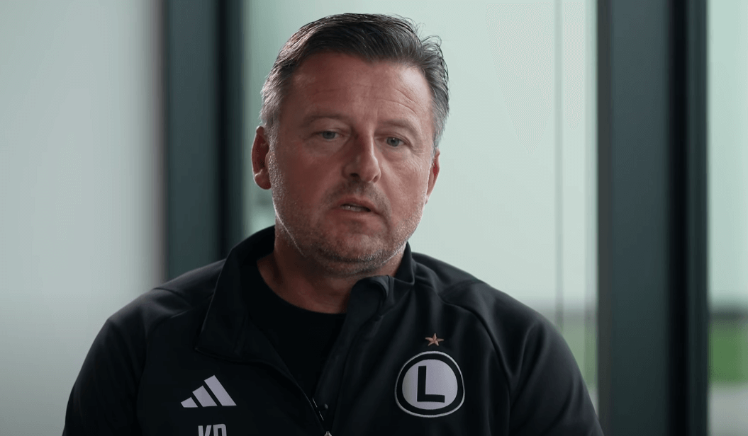 Kosta Runjaić wstawia się za Kacprem Tobiaszem. „Ufam mu, jest dobrym bramkarzem” Obraz wpisu