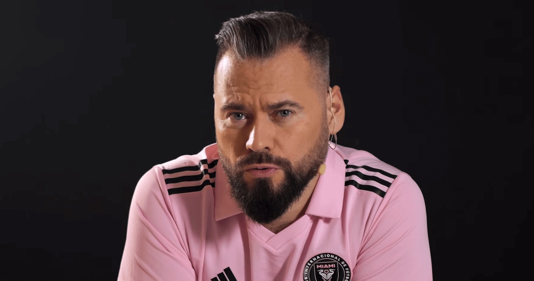 Krzysztof Stanowski zmiażdżył Jakuba Rzeźniczaka. „To Ty powinieneś dostać wpie*dol za tę sytuację, a nie osoby niewinne” Obraz wpisu