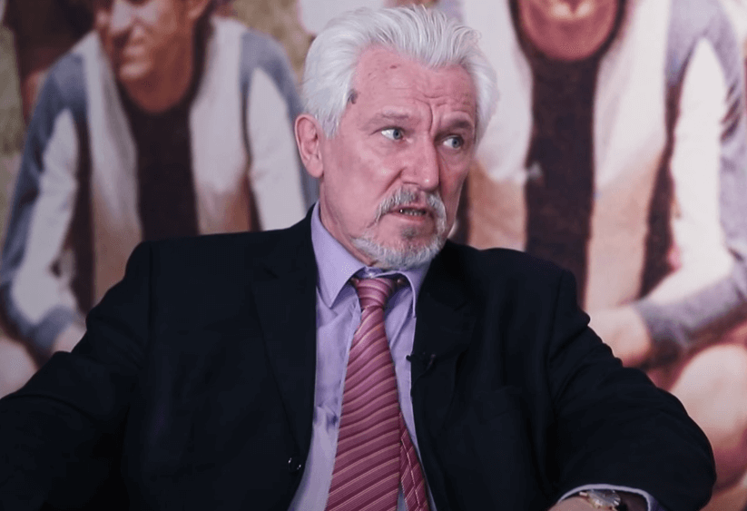 Kasperczak opowiedział o szamanach i drastycznych zwyczajach z Afryki. „W Polsce może brzmi to zabawnie” Obraz wpisu