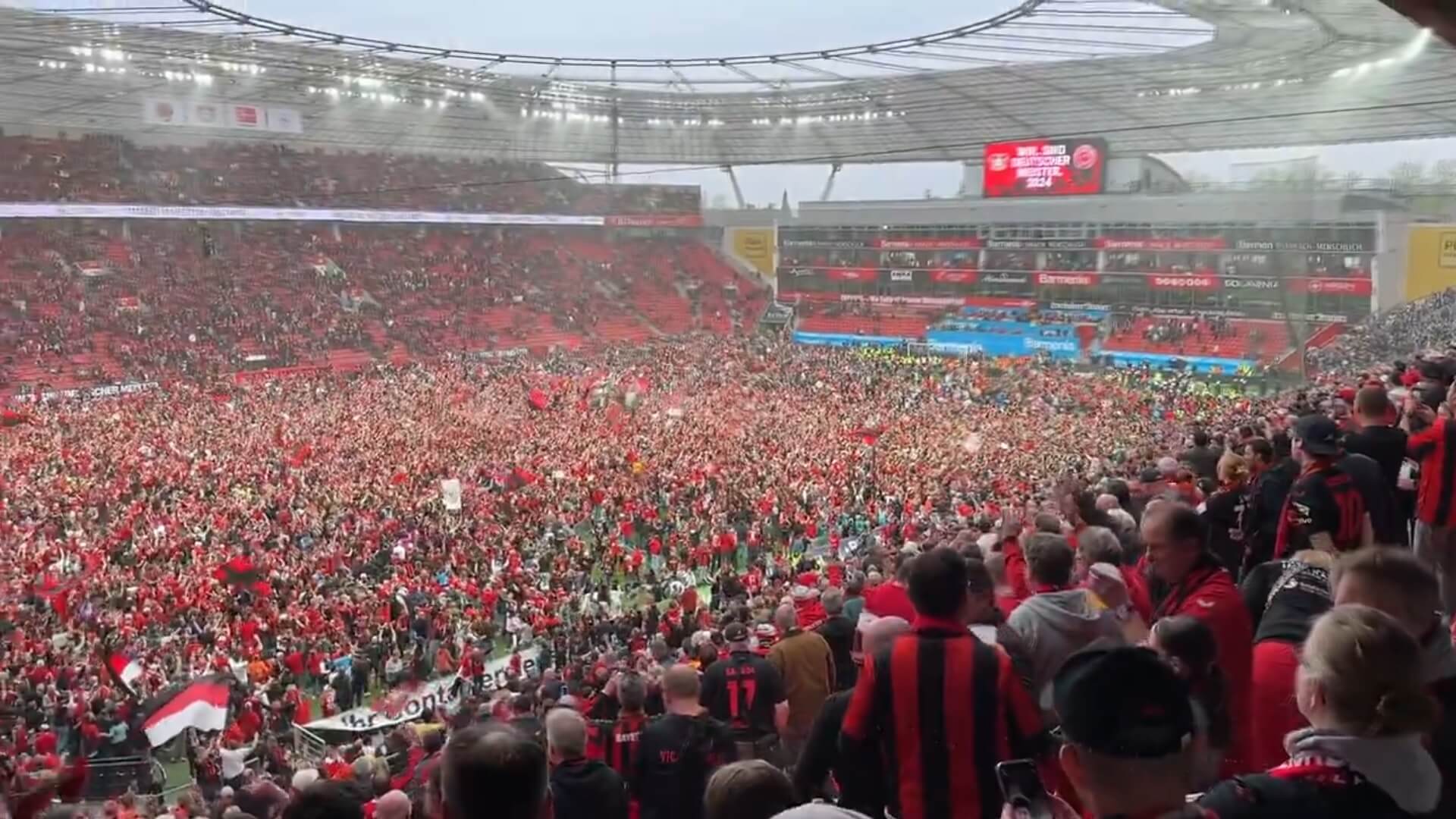 Bayer Leverkusen mistrzem Niemiec! Ogromna radość kibiców [WIDEO] Obraz wpisu