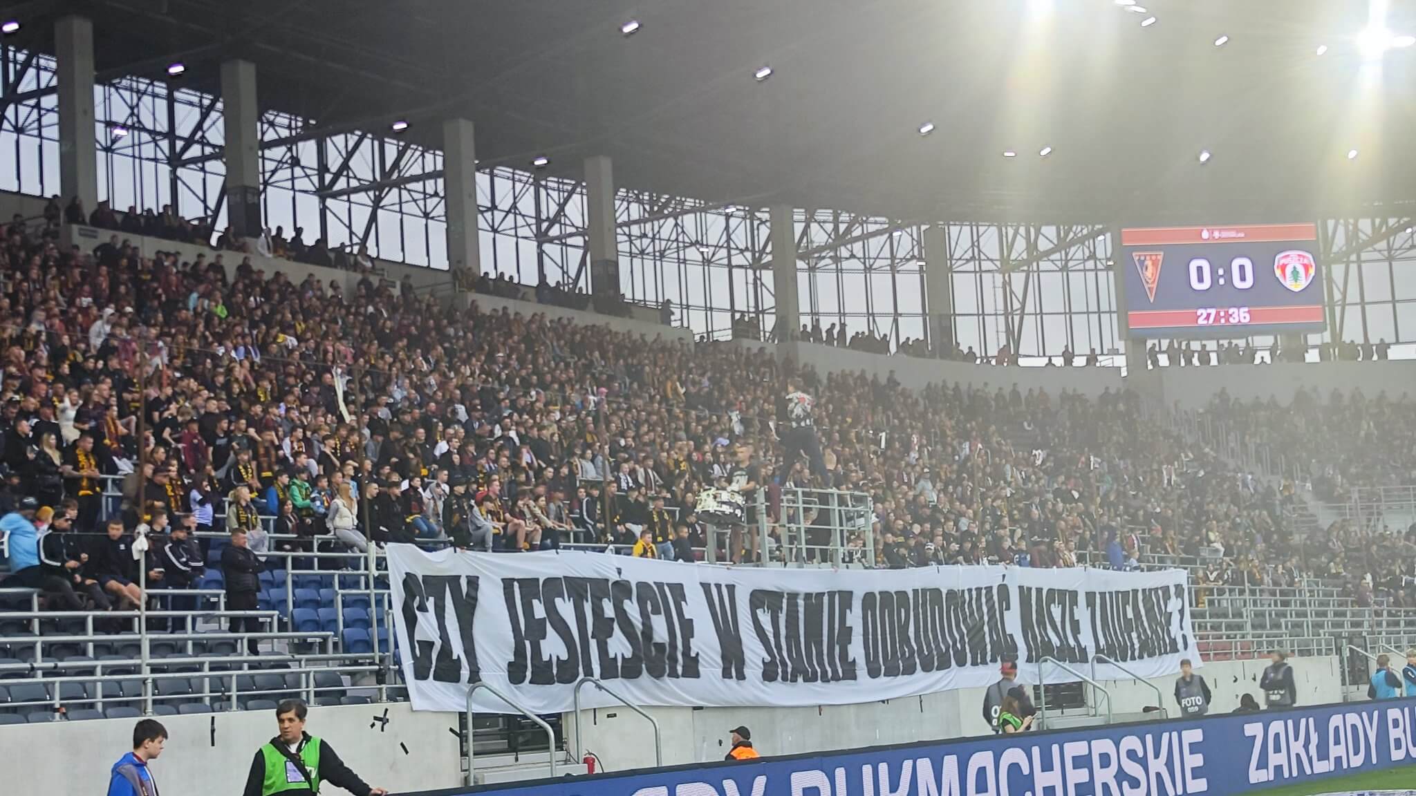 Ultrasi Pogoni Szczecin reagują na ostatnią kompromitację swojego klubu. „Nie ma dla was usprawiedliwienia” Obraz wpisu