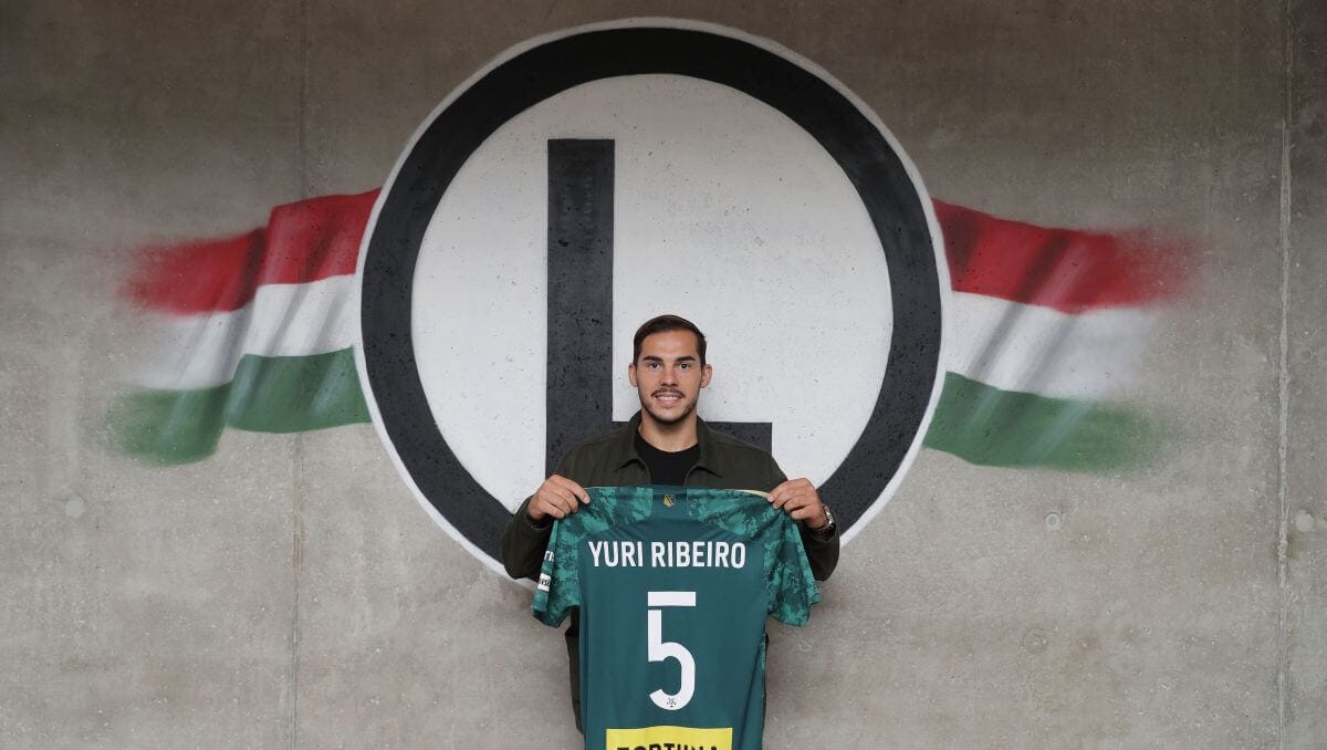 Legia Warszawa czyści szatnię. Trzech piłkarzy oficjalnie odchodzi z klubu Obraz wpisu