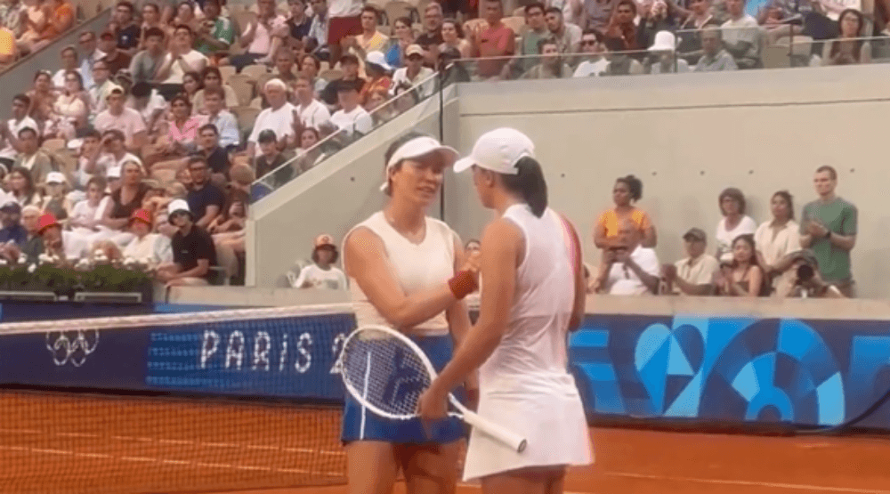 Daniele Collins zarzuca Idze Świątek bycie fałszywą. Afera po meczu na Igrzyskach Obraz wpisu