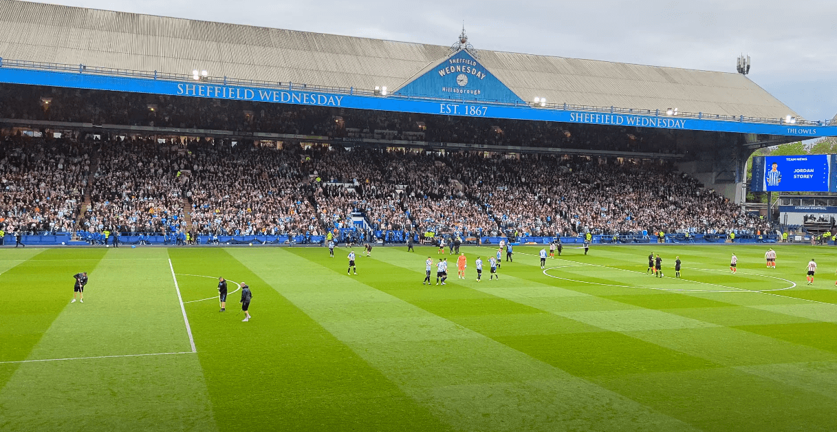 Wyproszenie ze stadionu za podrobioną koszulkę? Klub z Championship apeluje do kibiców Obraz wpisu