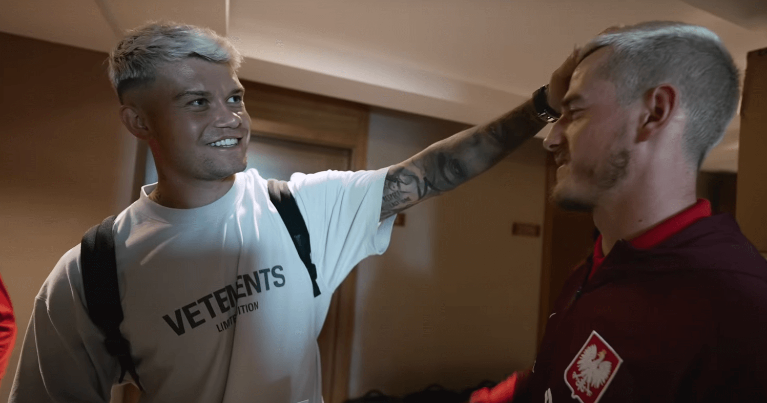 Moda na blond na zgrupowaniu reprezentacji Polski. „Lewemu powiemy, żeby też zrobił, co?” [WIDEO] Obraz wpisu