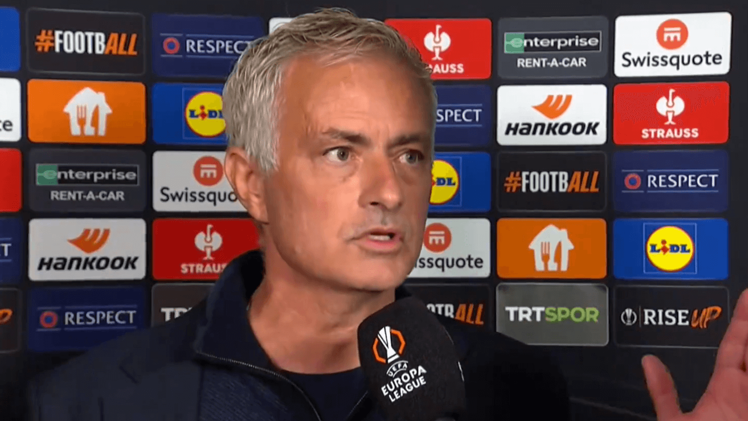 Kolejny popis Mourinho. Tak skomentował swoją czerwoną kartkę. „Widzenie peryferyjne” [WIDEO] Obraz wpisu