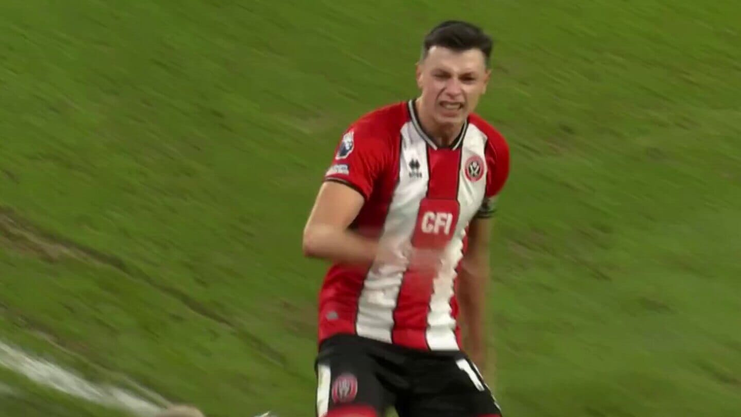 Bohaterski czyn piłkarza. Uratował swoją rodzinę z płonącego domu! Obraz wpisu