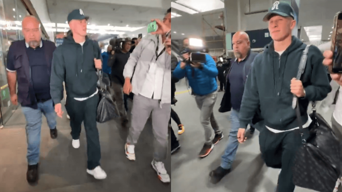Bogusz rozchwytywany na lotnisku w Meksyku. Polak jednym z najdroższych transferów w historii [WIDEO] Obraz wpisu