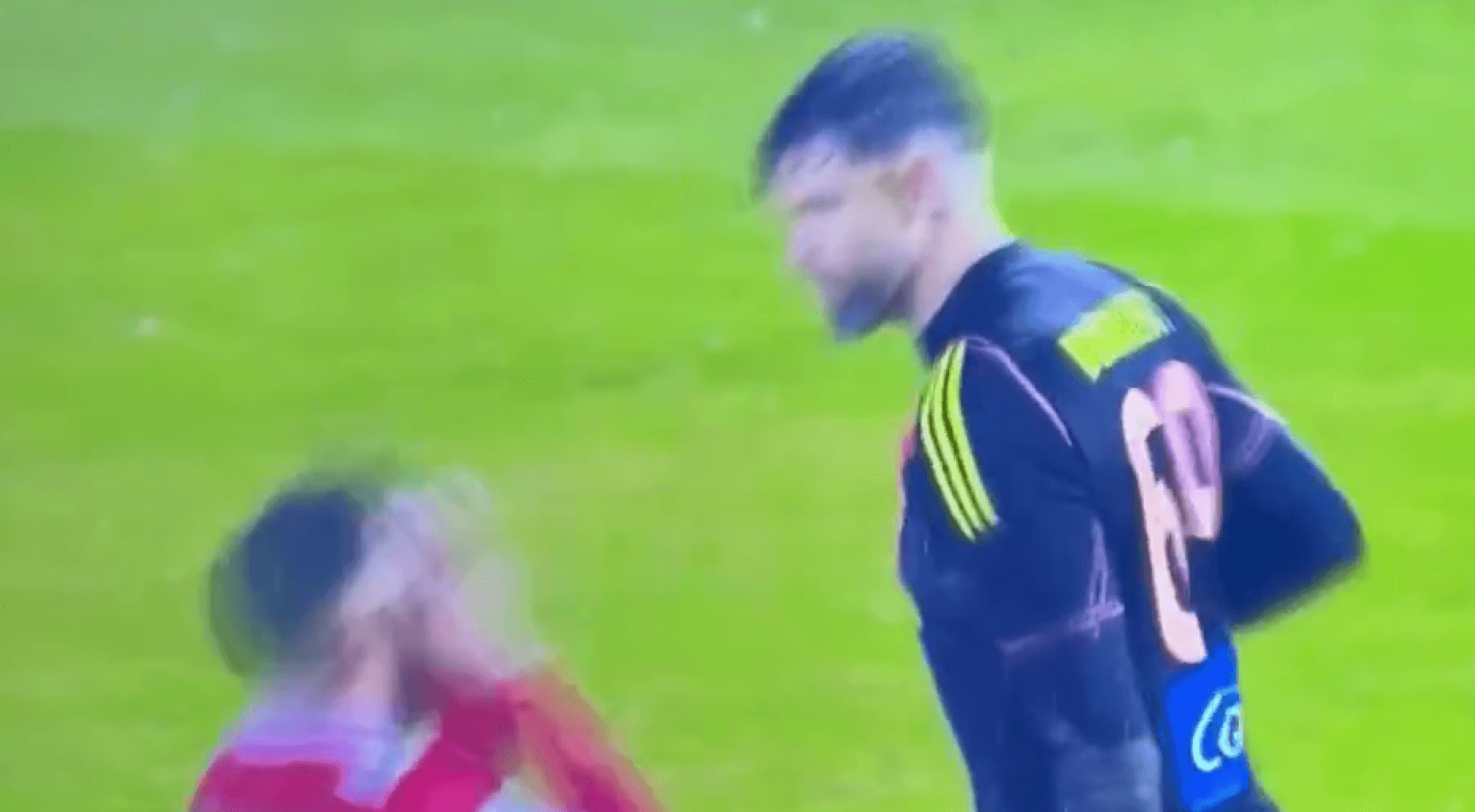 Bartłomiej Drągowski uderzył rywala głową. Dostał czerwoną kartkę i sprokurował karnego [WIDEO] Obraz wpisu