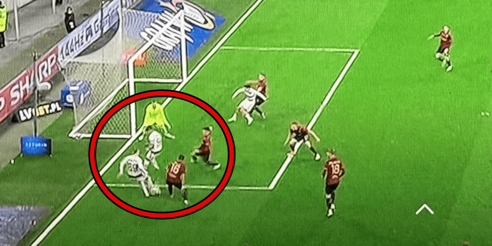 Kontrowersja w meczu Lecha Poznań! Gol Lechii nie powinien zostać uznany? Obraz wpisu