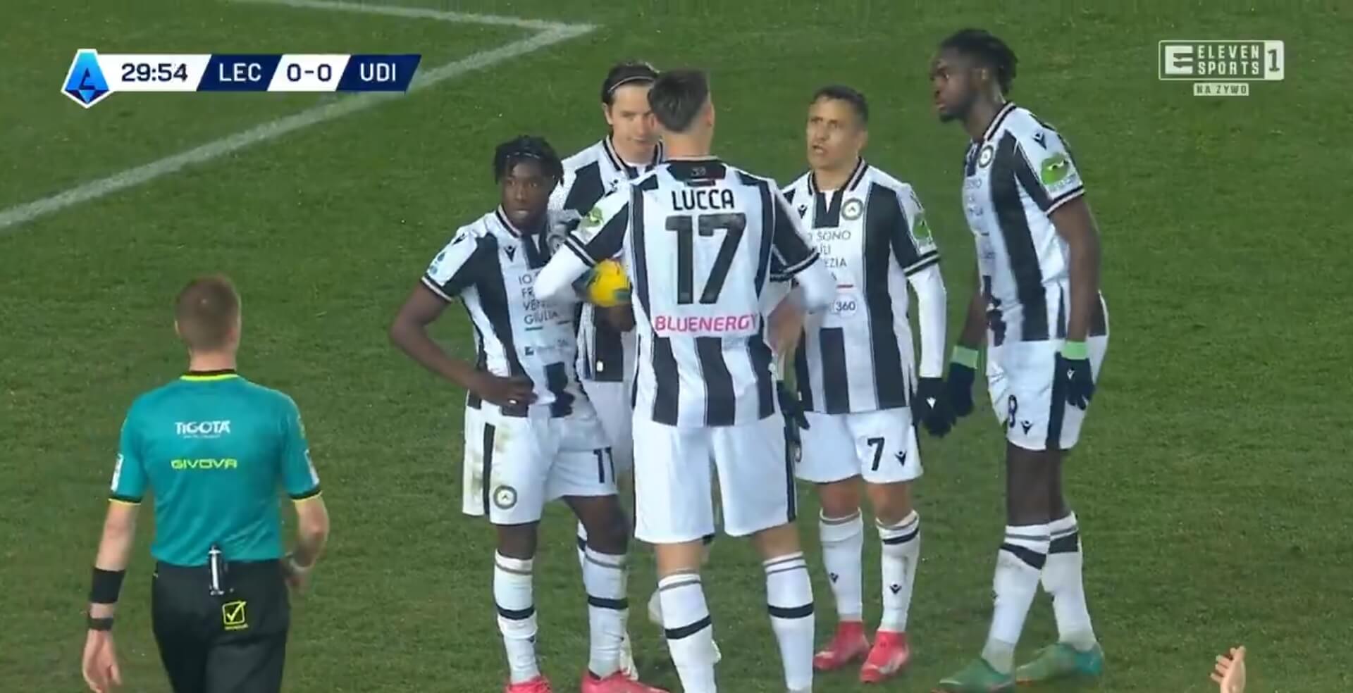 Cyrk w Serie A. Kosta Runjaić ukarał piłkarza za… wykorzystanie rzutu karnego [WIDEO] Obraz wpisu