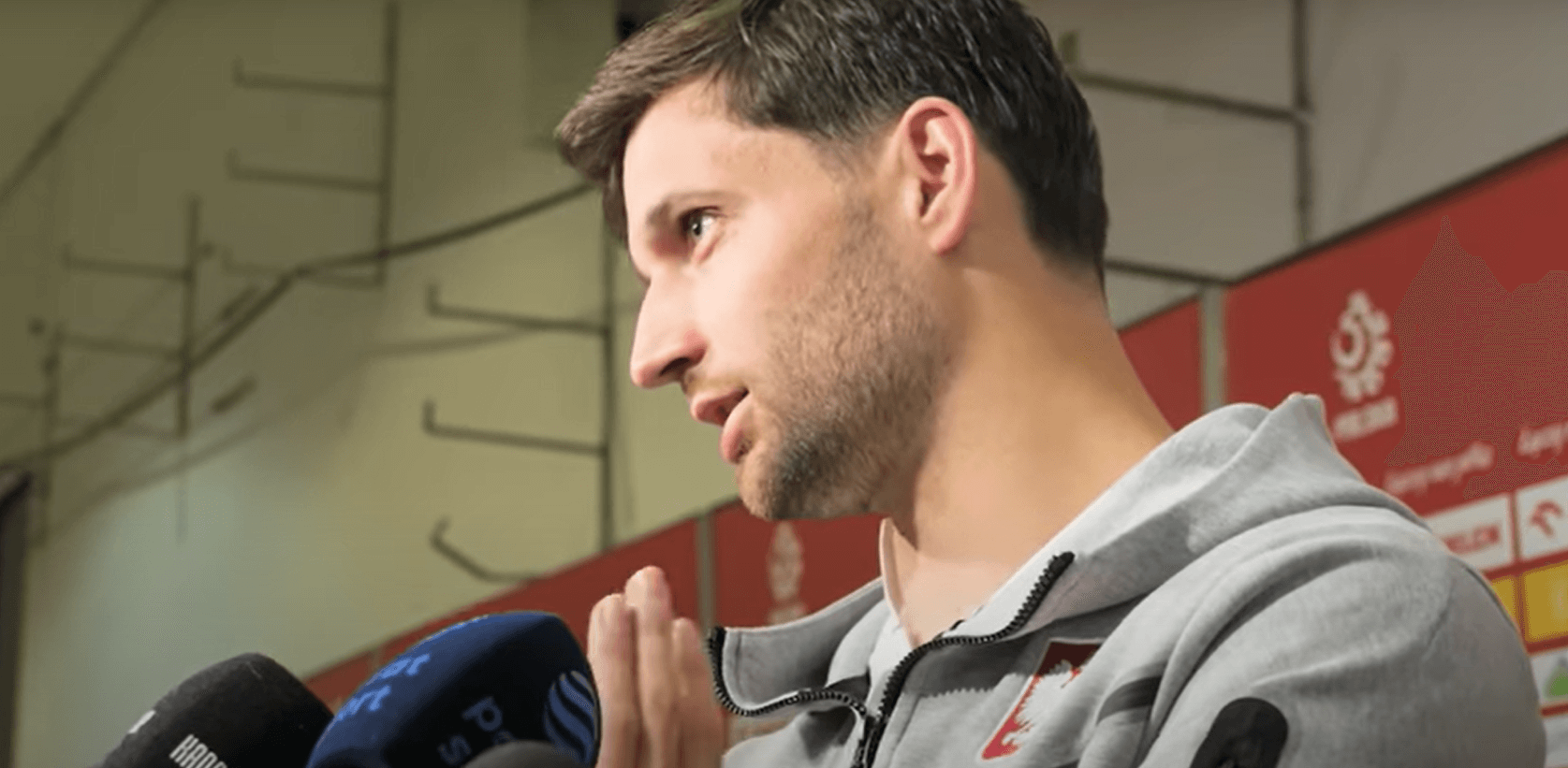 Bereszyński skomentował cieszynkę Świderskiego. Zdecydowane stanowisko. „Lepiej, żeby robił takie rzeczy” [WIDEO] Obraz wpisu