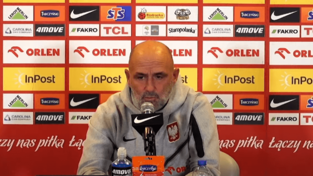 Nietypowe pytanie na konferencji trenera Probierza. „Pytałem chat i powiedział, że awansujemy z pierwszego miejsca” [WIDEO] Obraz wpisu