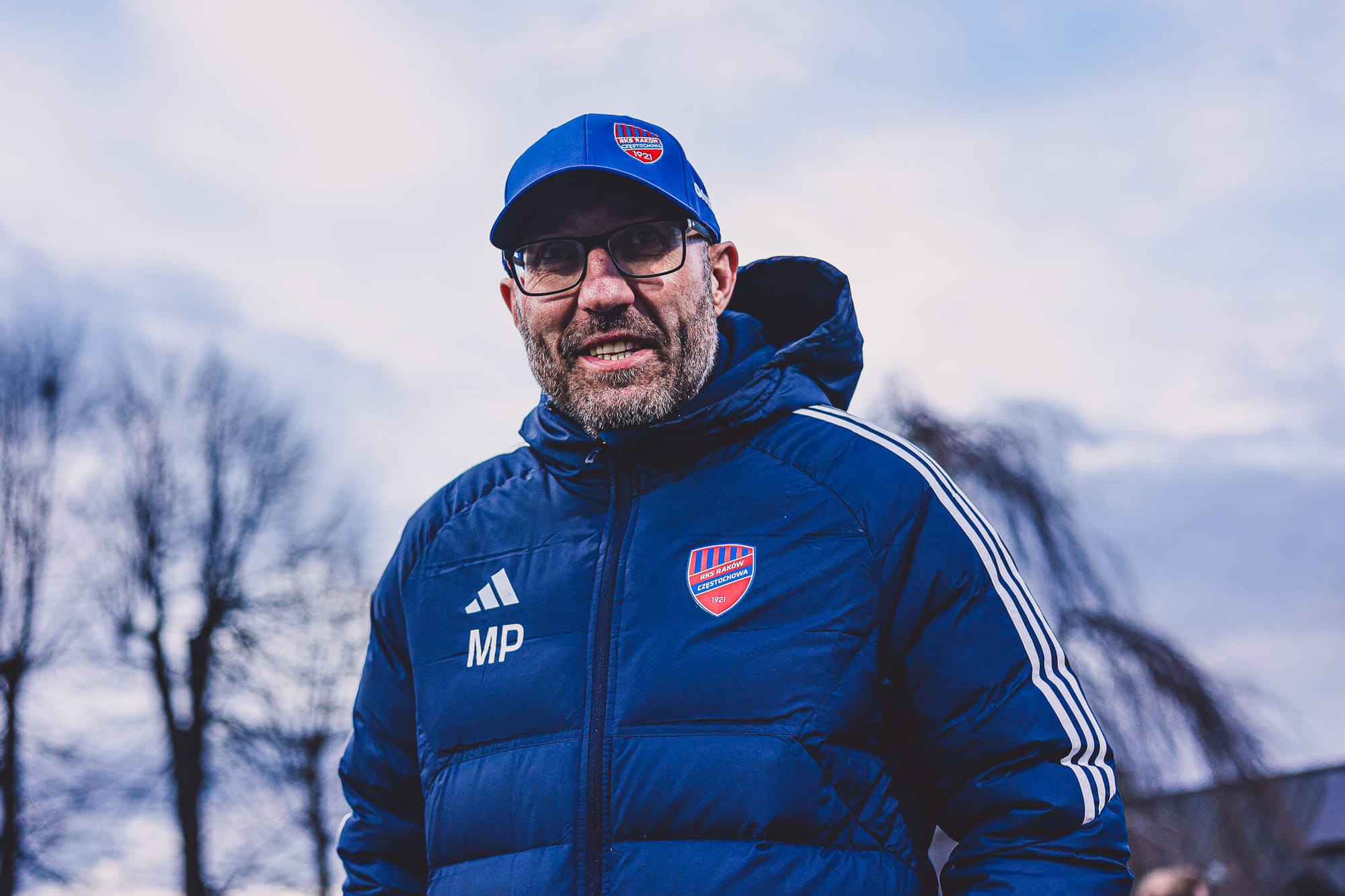 Legia Warszawa chce pozyskać Marka Papszuna za darmo! „Włodarze Rakowa czują się rozgoryczeni” Obraz wpisu