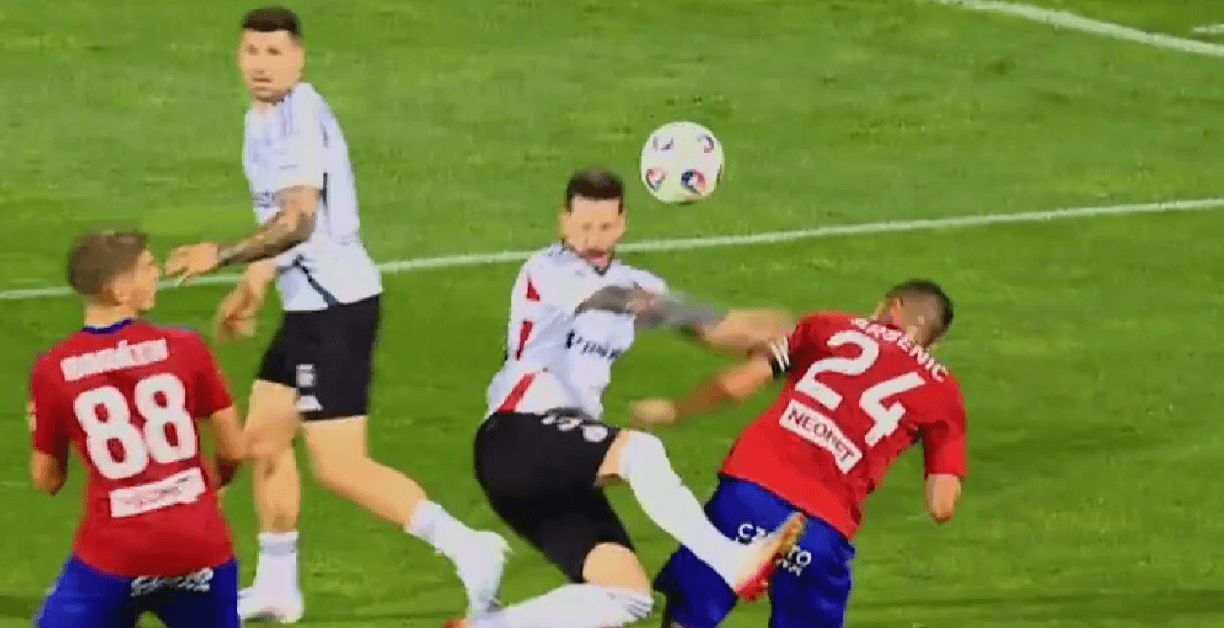 Kontrowersyjny karny dla Rakowa. Sędzia Przybył wytłumaczył decyzję Obraz wpisu