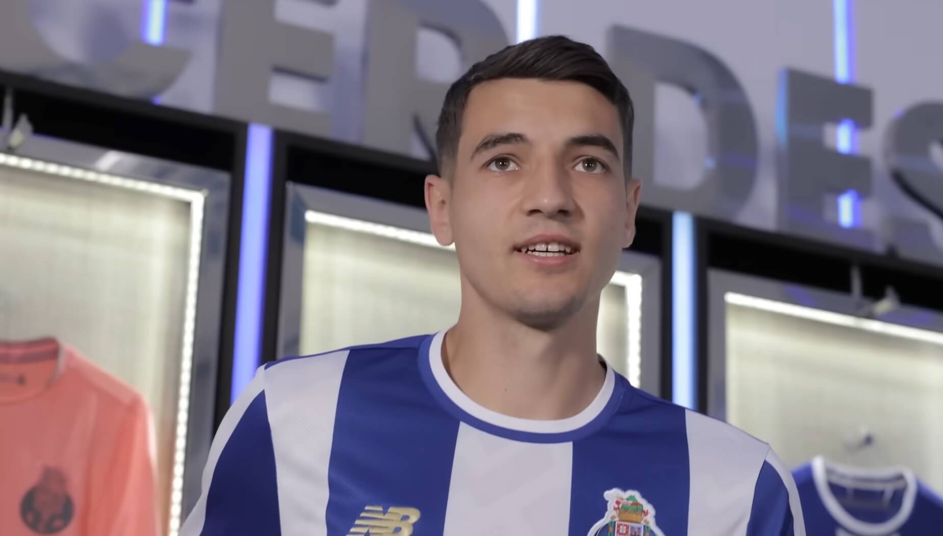 Bednarek i Kiwior ponownie zachwycili Portugalię! Polski duet wychwalany po wygranej Porto Obraz wpisu