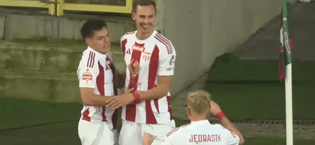 Legia zainteresowana liderem rewelacji 1. Ligi! To będzie nowy napastnik Papszuna? Obraz wpisu