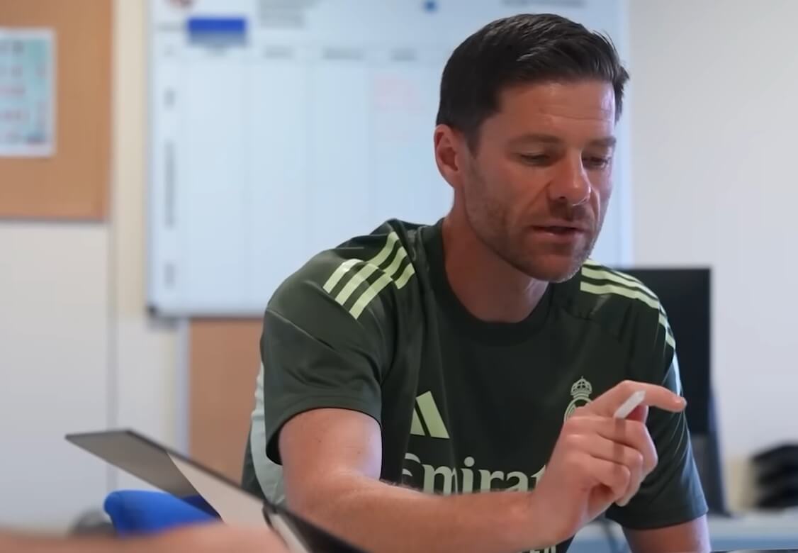 Kulisy zwolnienia Xabiego Alonso. „Niektórzy piłkarze świętowali” Obraz wpisu