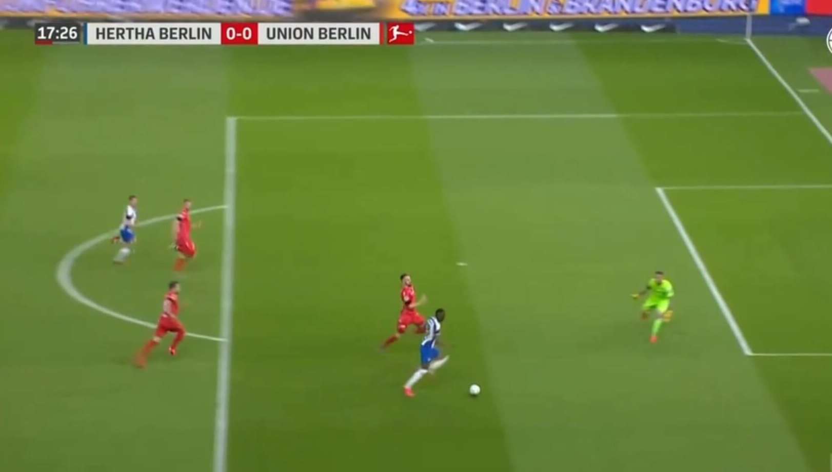 Rafał Gikiewicz święci jajka w starciu z Lukebakio Zdjęcie główne wpisu