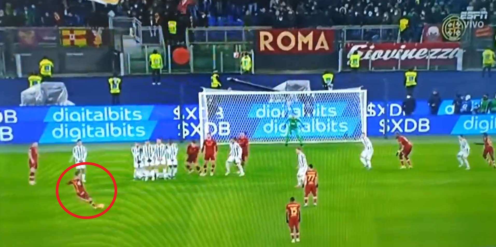 Fantastyczny gol Lorenzo Pellegriniego! Włoch przymierzył w samo okienko [WIDEO] Zdjęcie główne wpisu