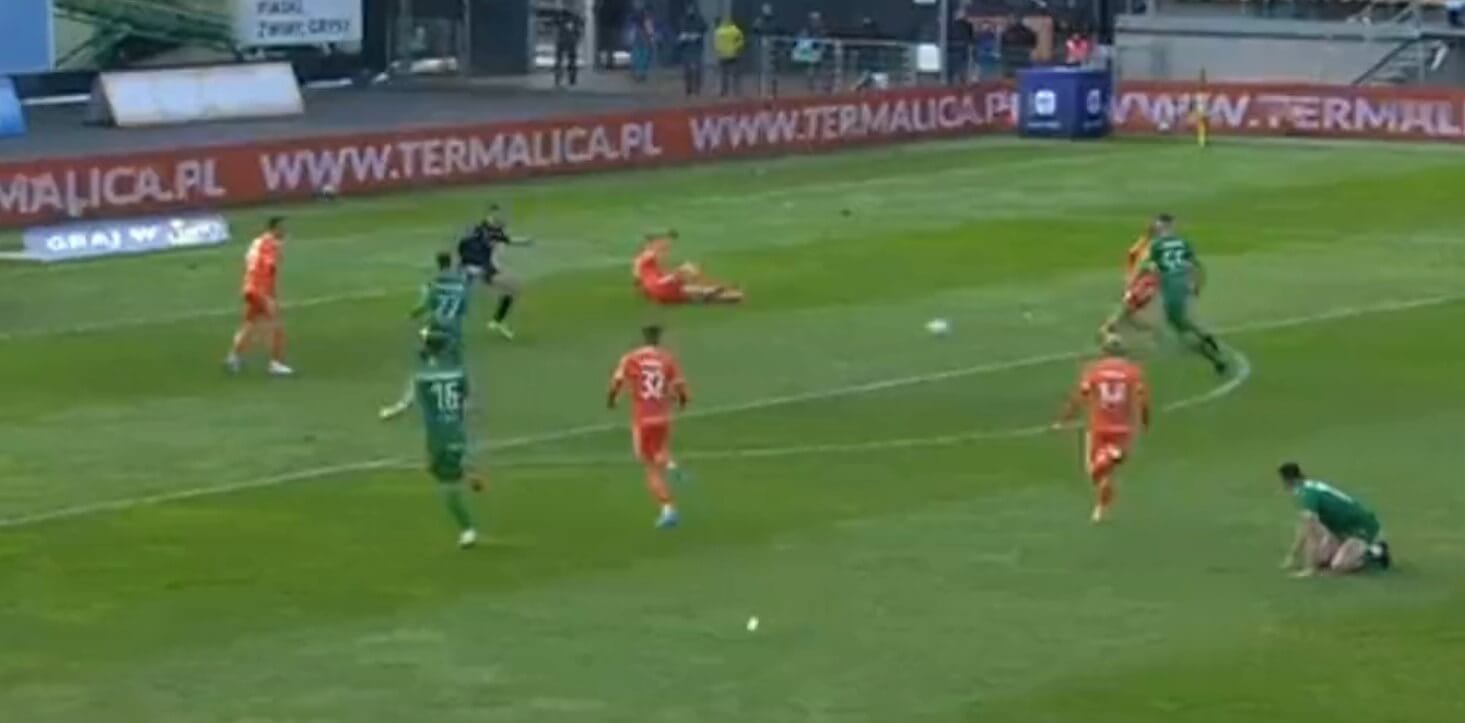 98. minuta i chaos w polu karnym. Rażąca nieskuteczność Termaliki w meczu z Radomiakiem [WIDEO] Zdjęcie główne wpisu