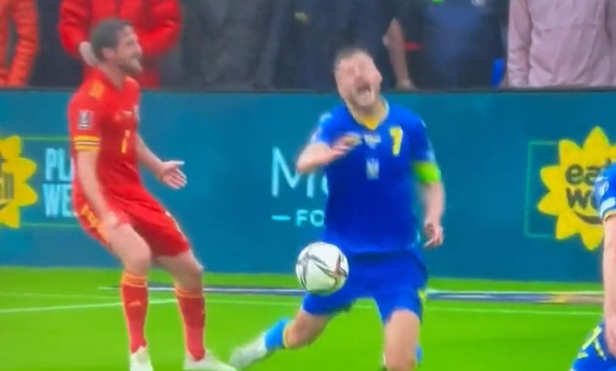 Kontrowersja w finale baraży. Powinien być rzut karny dla Ukrainy? [WIDEO] Zdjęcie główne wpisu