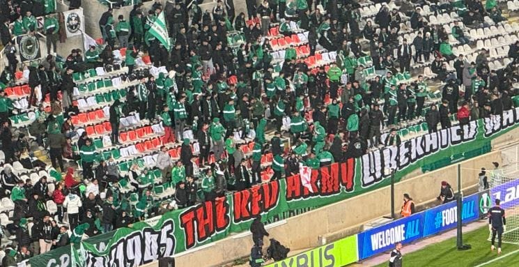 Kibice Omonii poszli o krok dalej. „Armia Czerwona wyzwoliła ponad połowę Europy” Zdjęcie główne wpisu