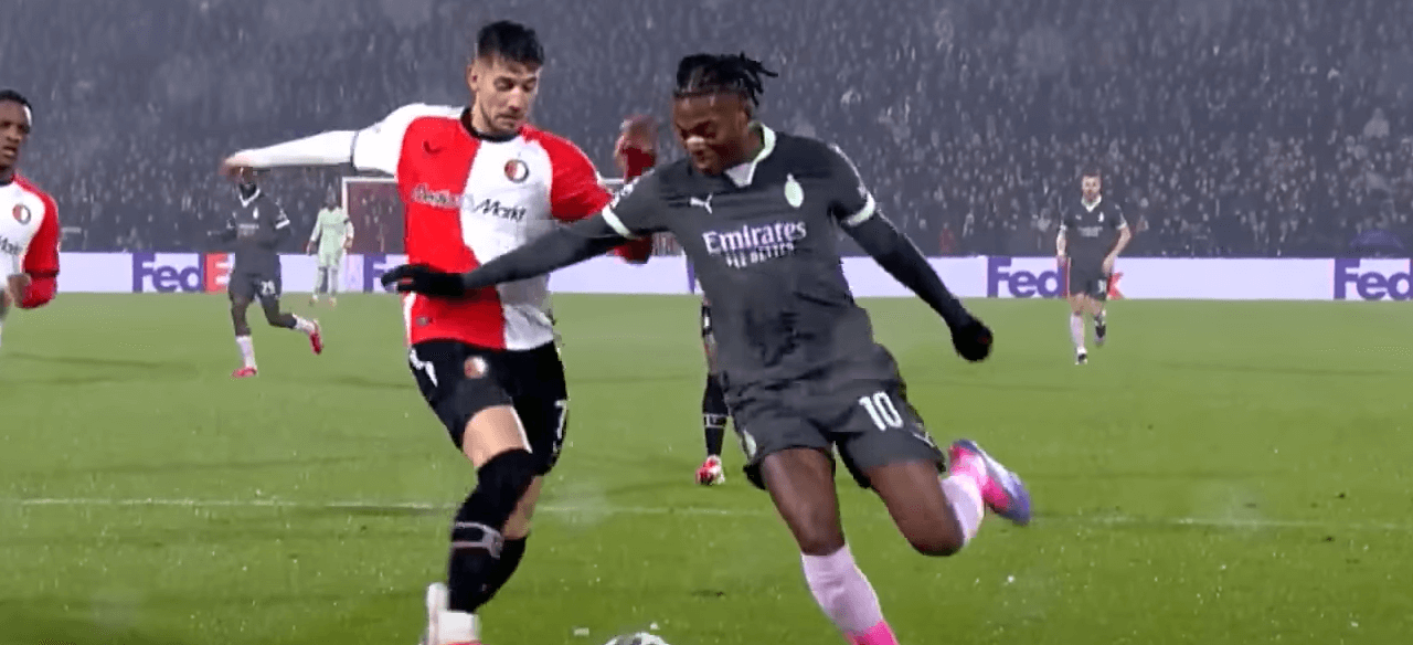 Jakub Moder wychwalany po meczu z Milanem! „Polska marka odkurzaczy” Zdjęcie główne wpisu